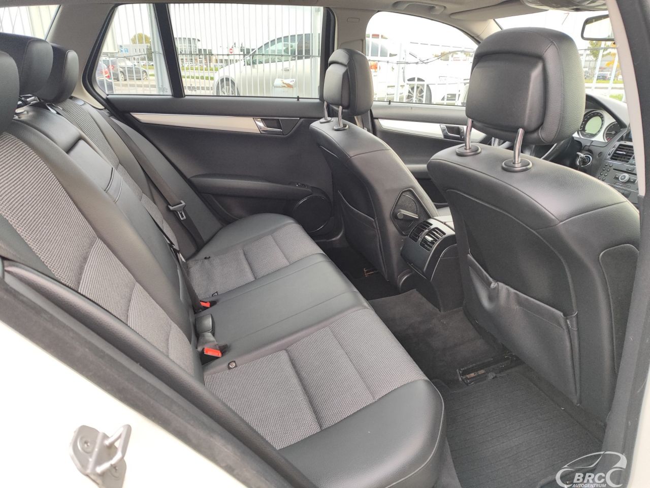 Mercedes-Benz C220 | 7