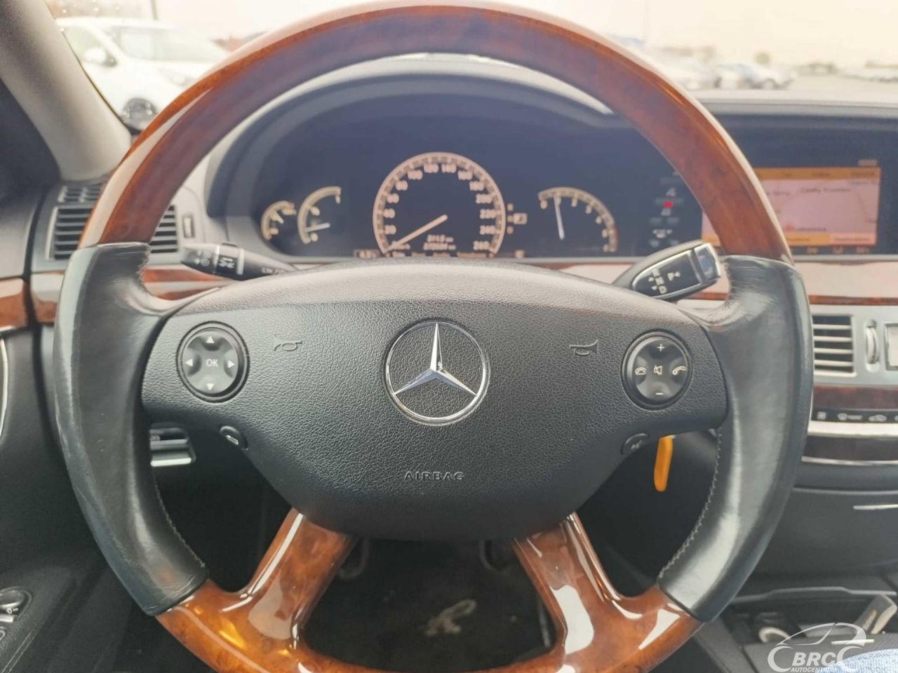 Mercedes-Benz S320 | 22