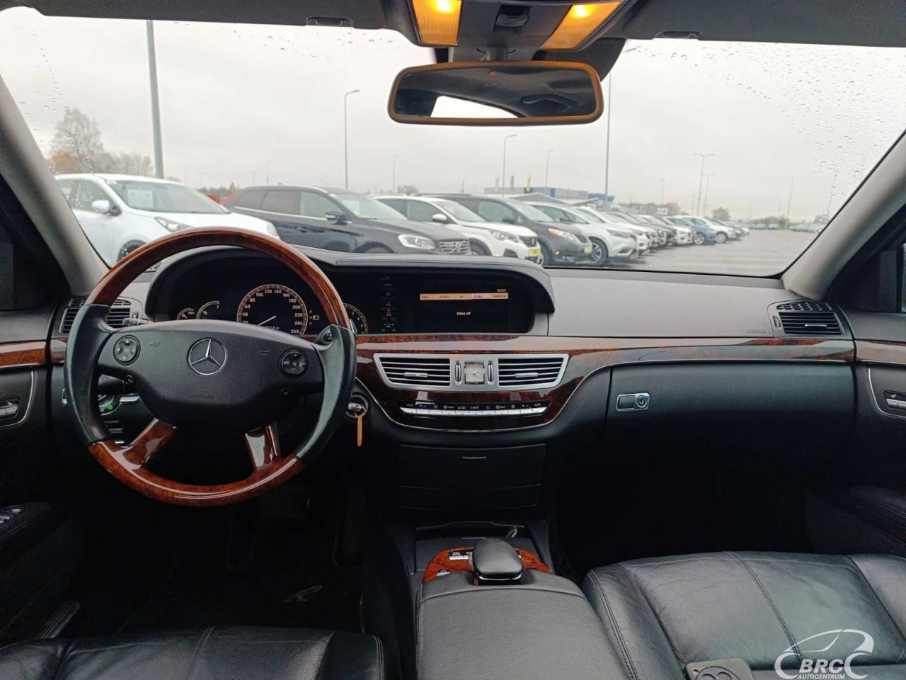 Mercedes-Benz S320 | 8