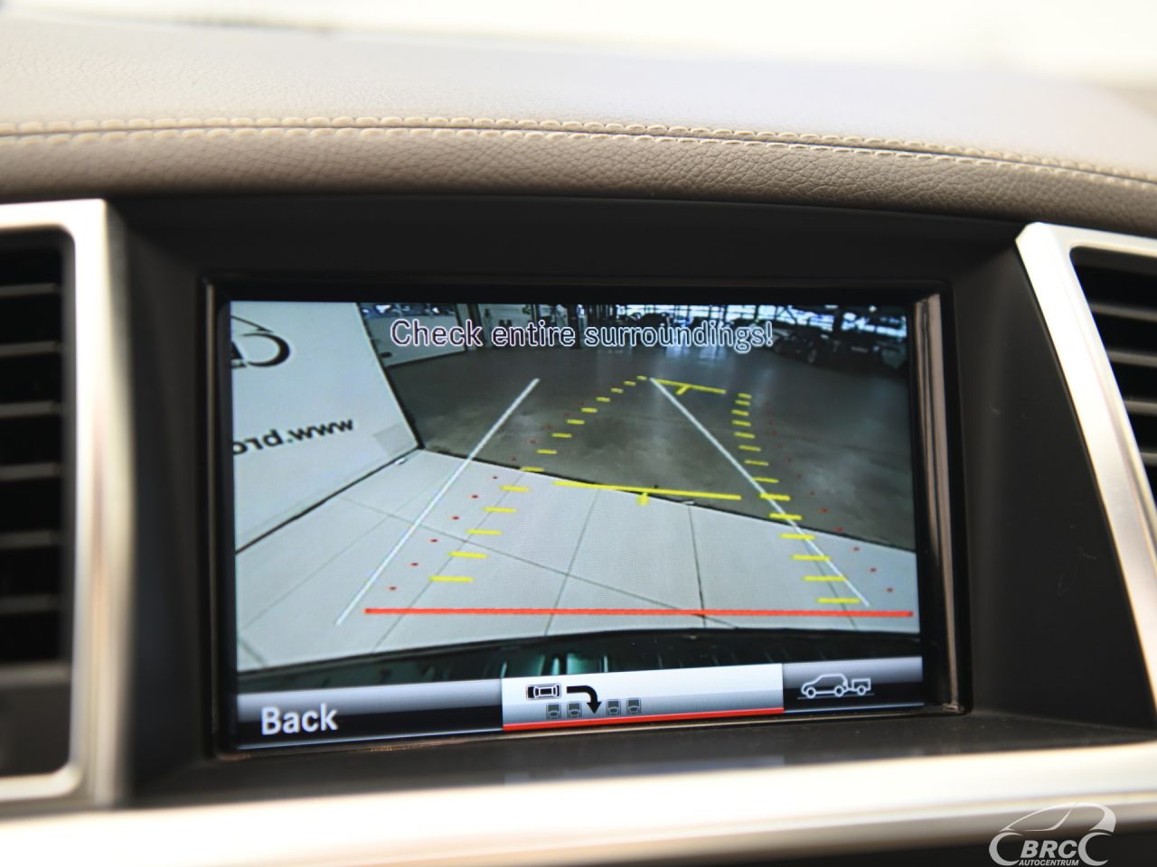 Mercedes-Benz GL450 | 38