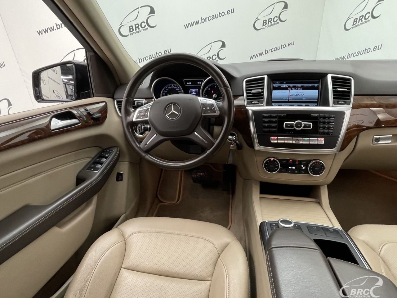 Mercedes-Benz ML250 | 14