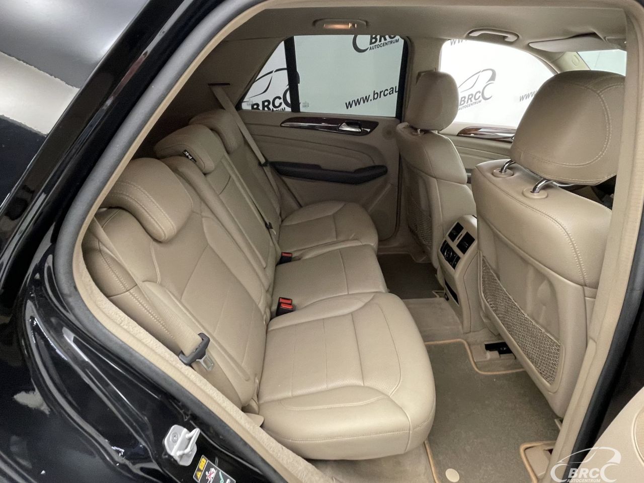 Mercedes-Benz ML250 | 10