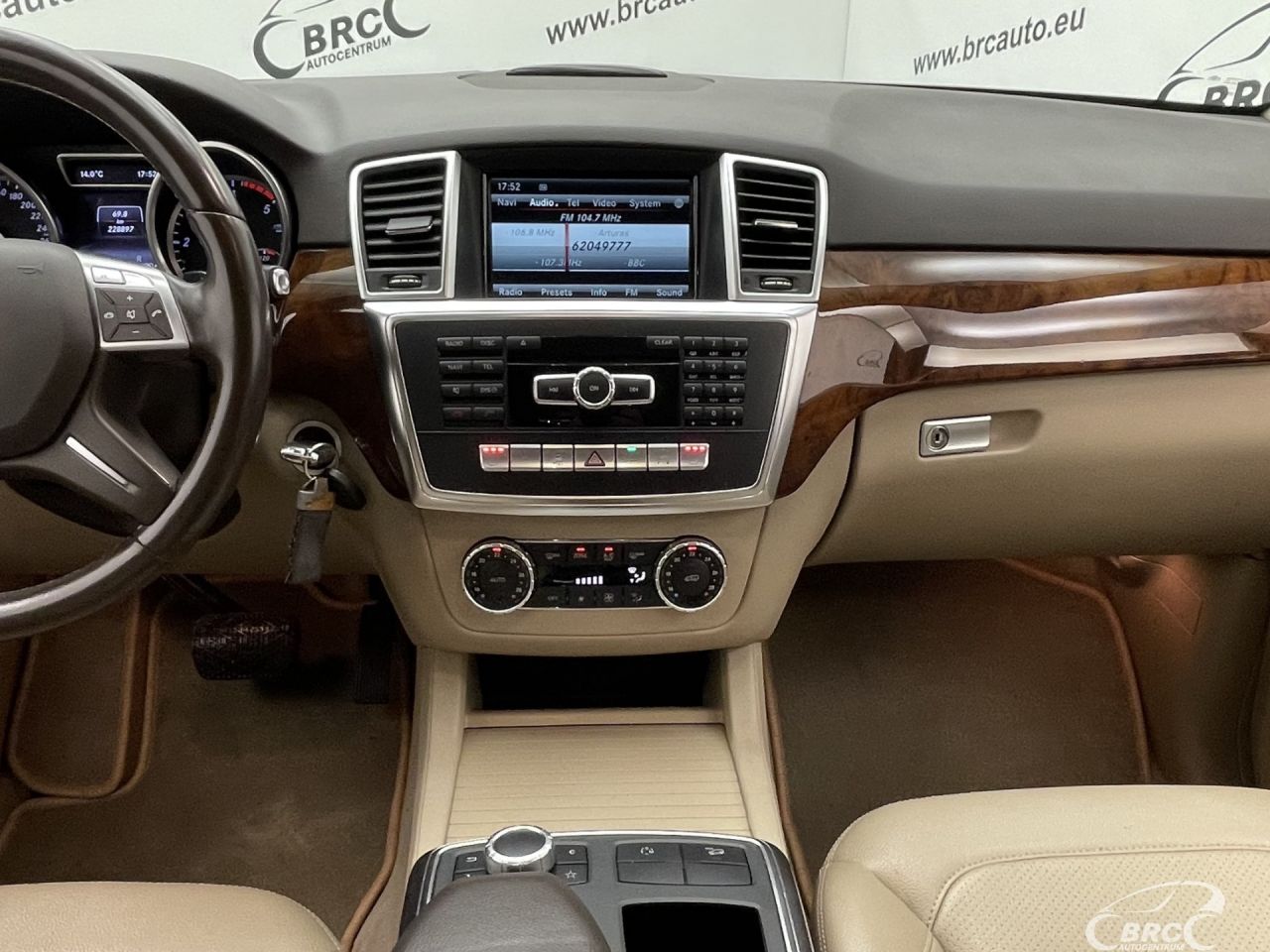 Mercedes-Benz ML250 | 15