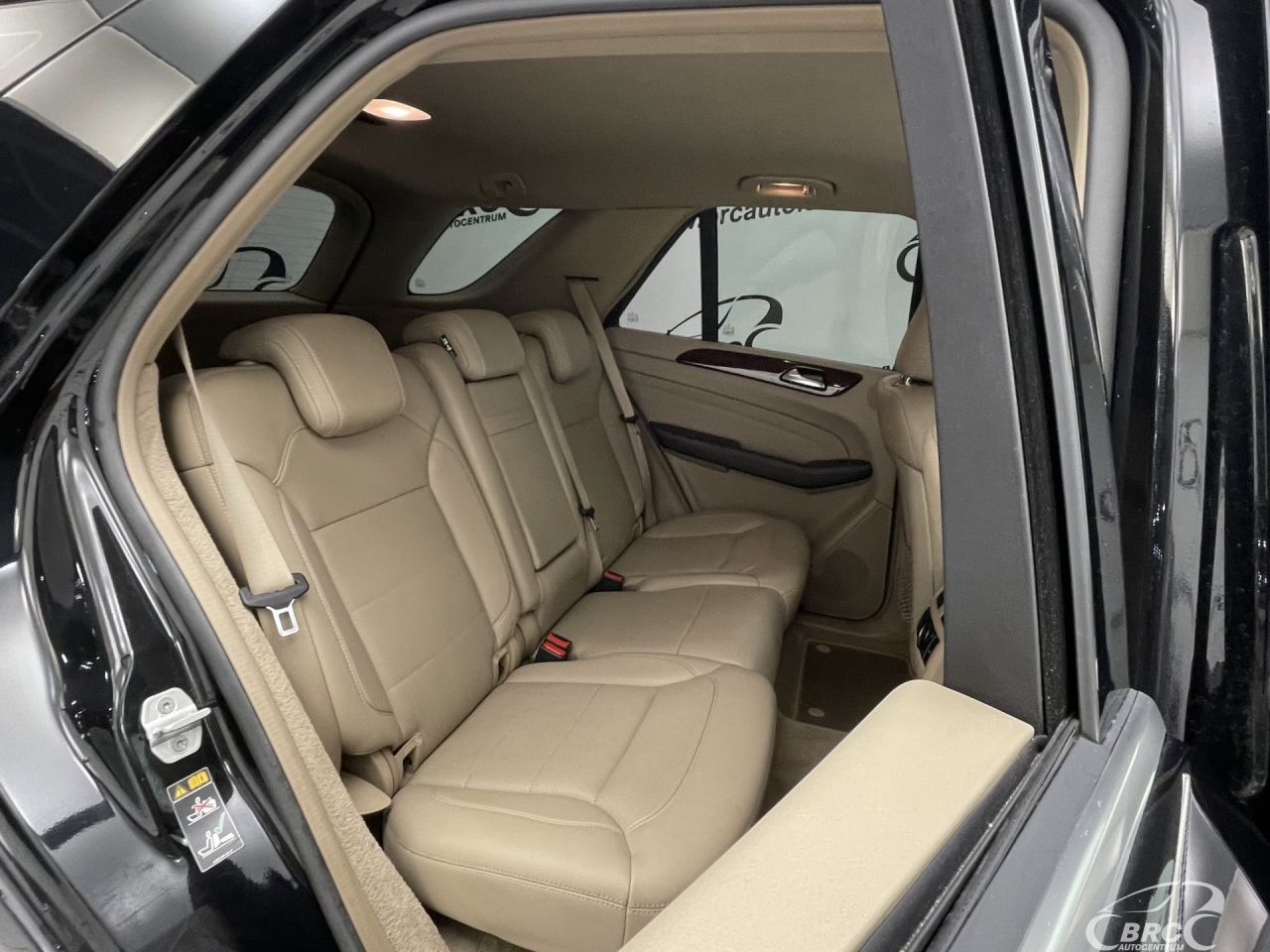 Mercedes-Benz ML250 | 11