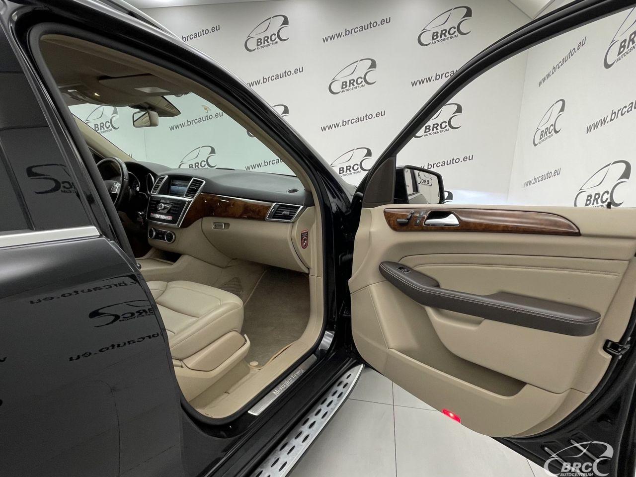 Mercedes-Benz ML250 | 7