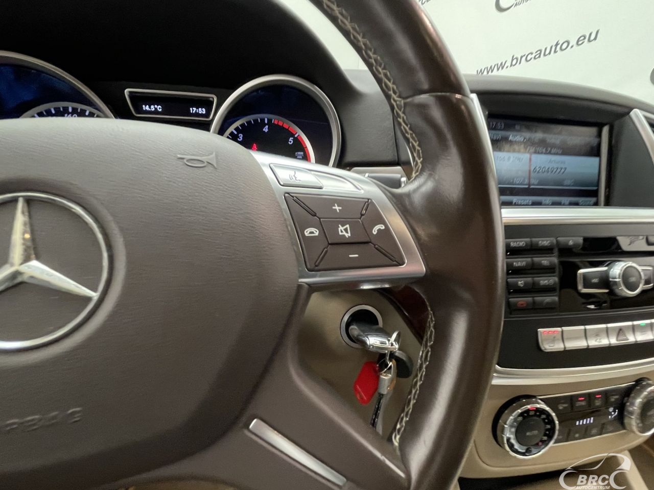 Mercedes-Benz ML250 | 29