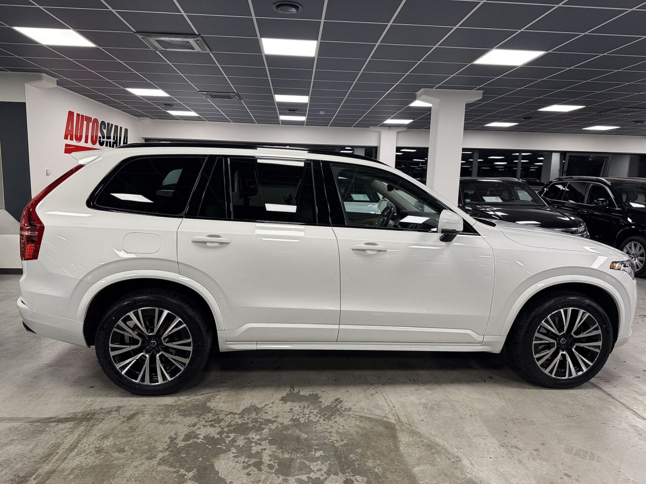 Volvo XC90 | 16