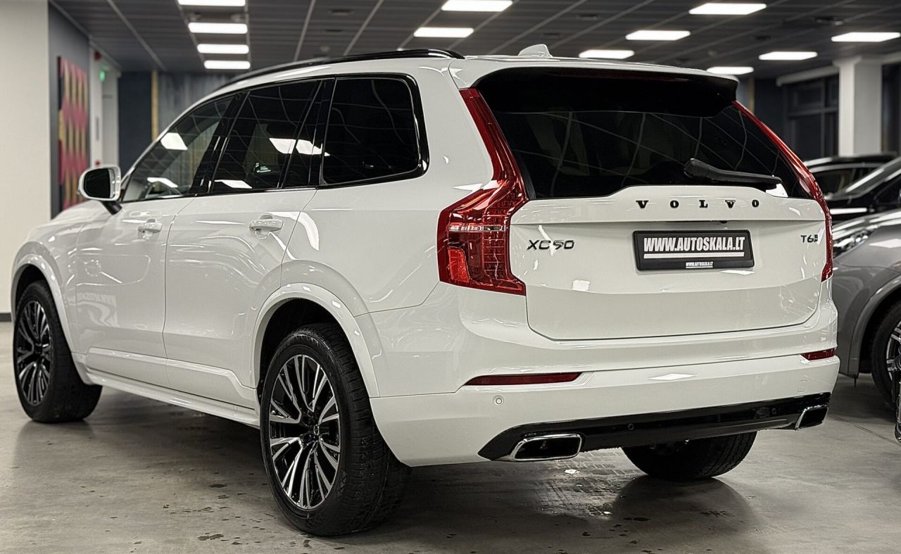 Volvo XC90 | 25