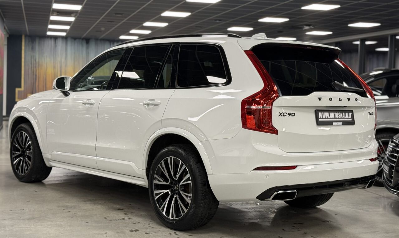 Volvo XC90 | 28