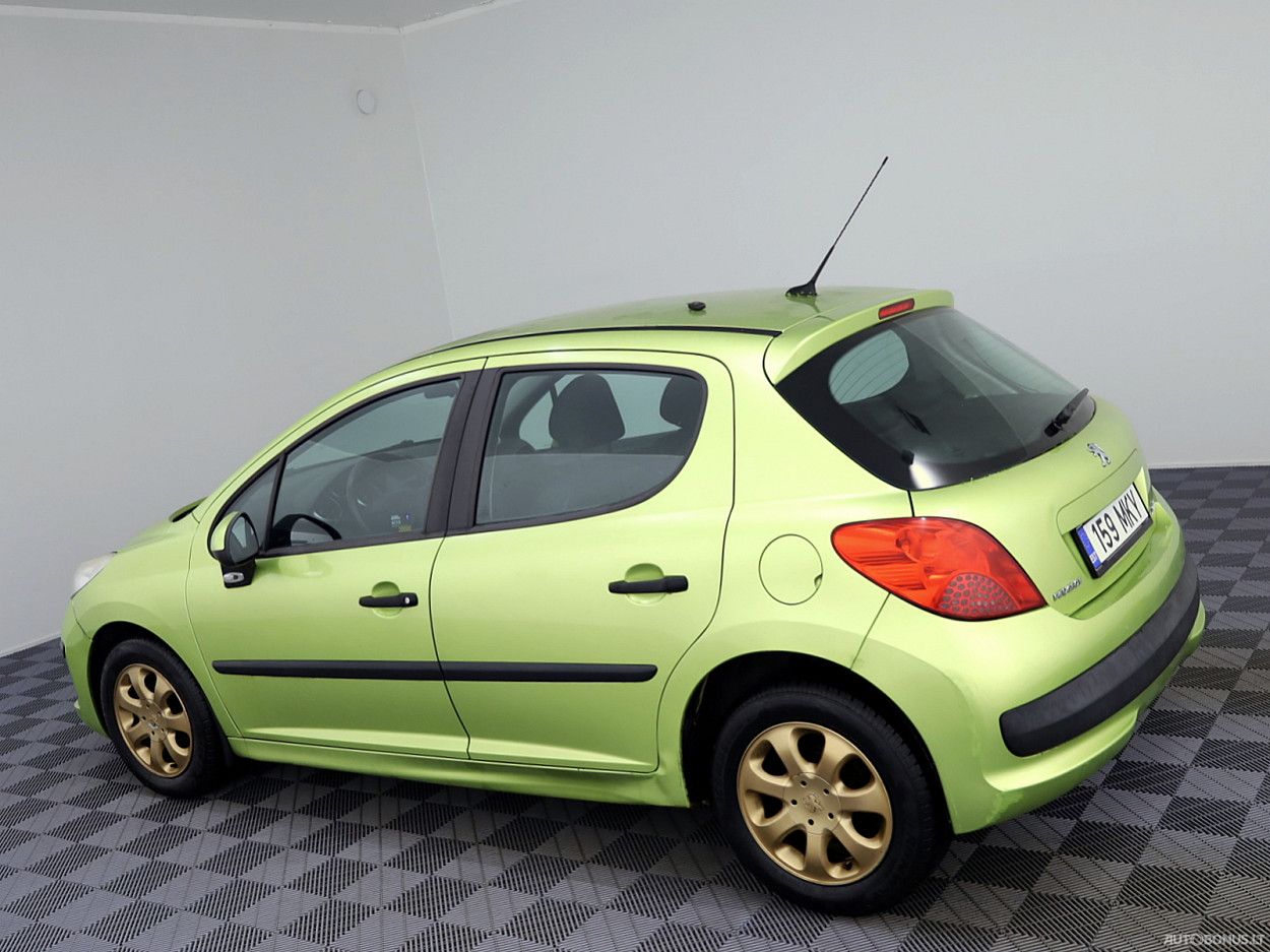 Peugeot 207 | 10