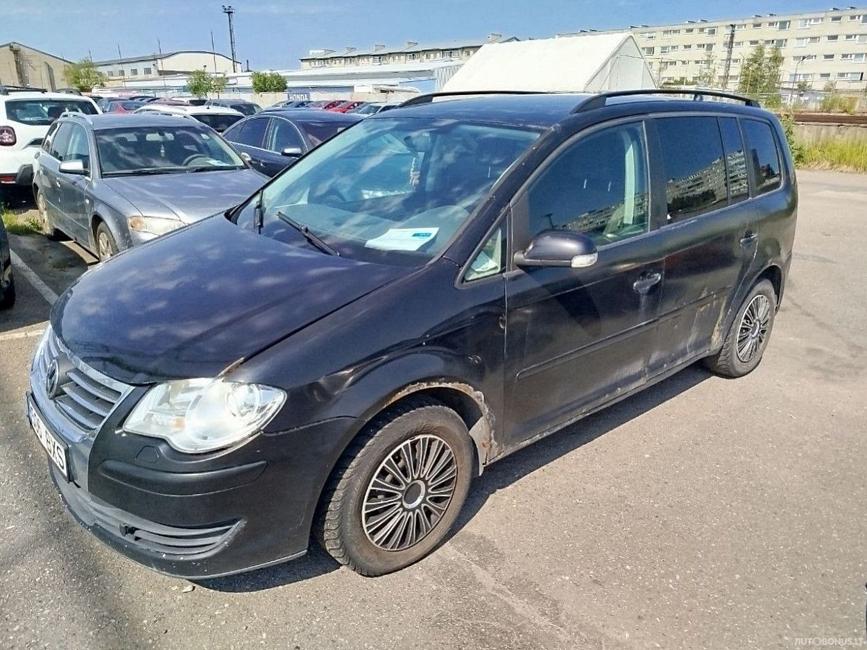 Volkswagen Touran | 1
