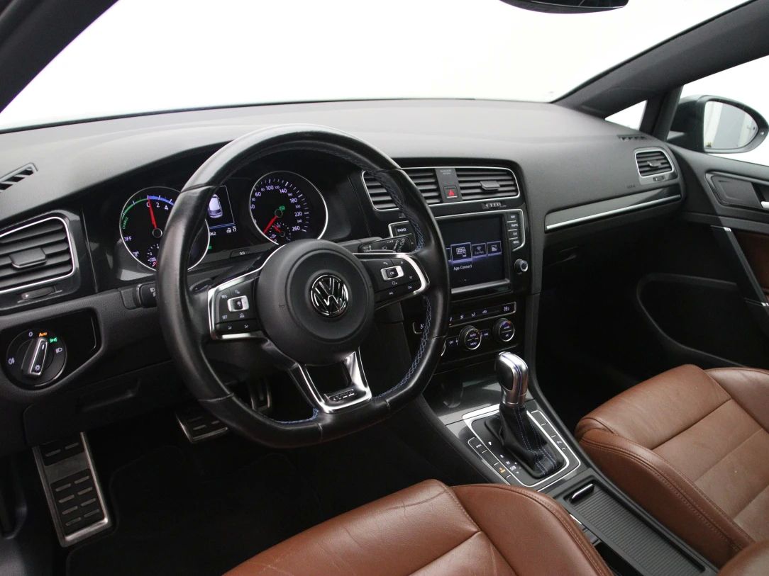 Volkswagen Golf | 15