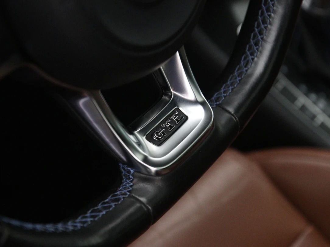 Volkswagen Golf | 37