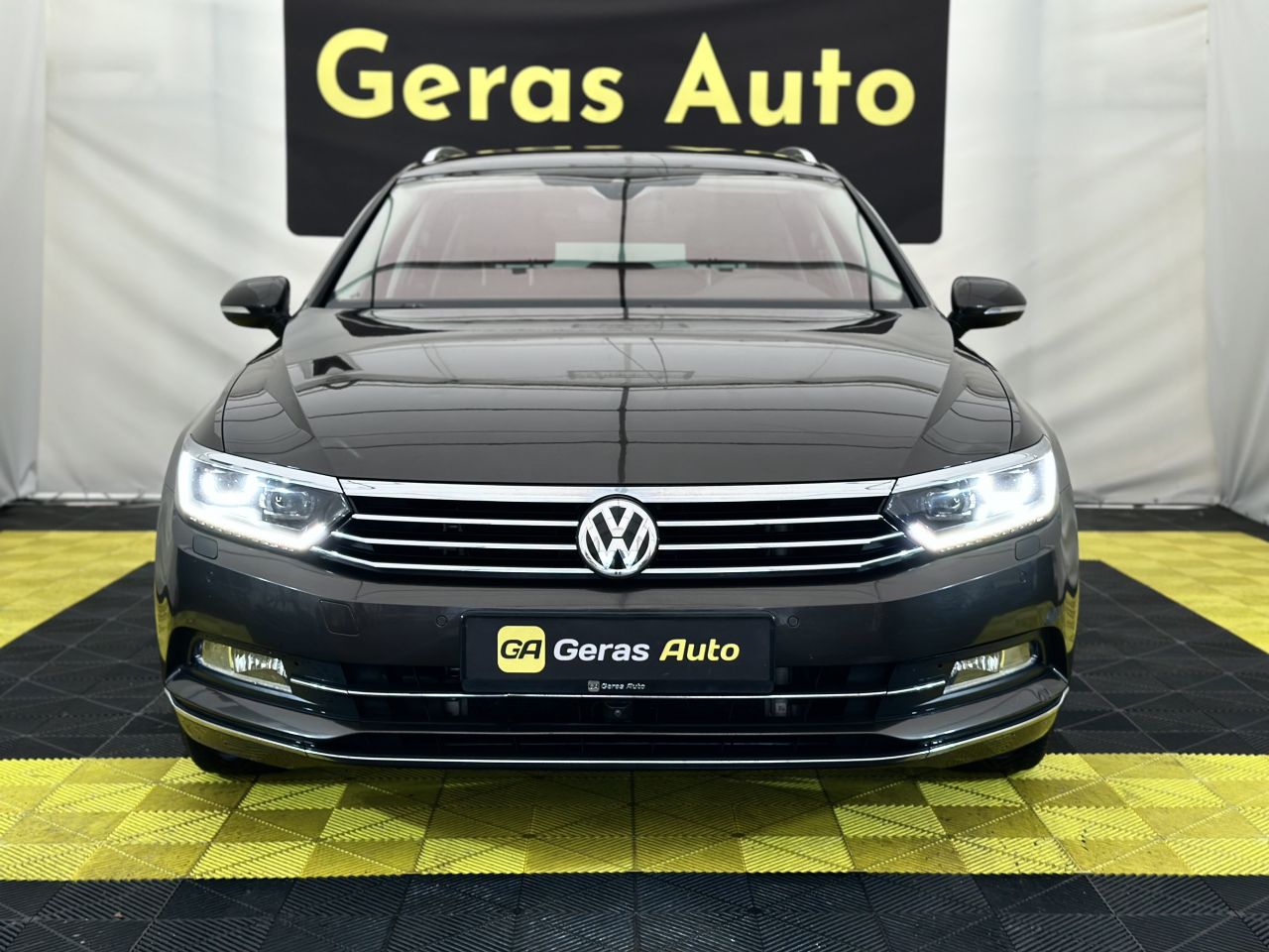 Volkswagen Passat | 1