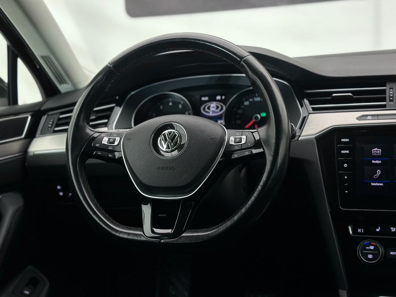 Volkswagen Passat | 16