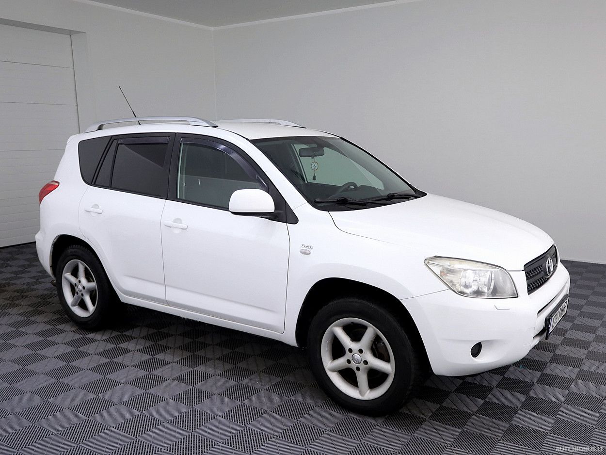 Toyota RAV4, 2.2 l., visureigis
