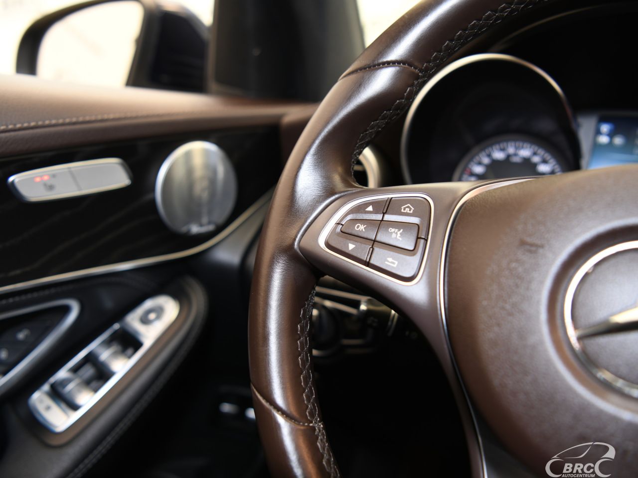 Mercedes-Benz GLC Coupe 350 | 32