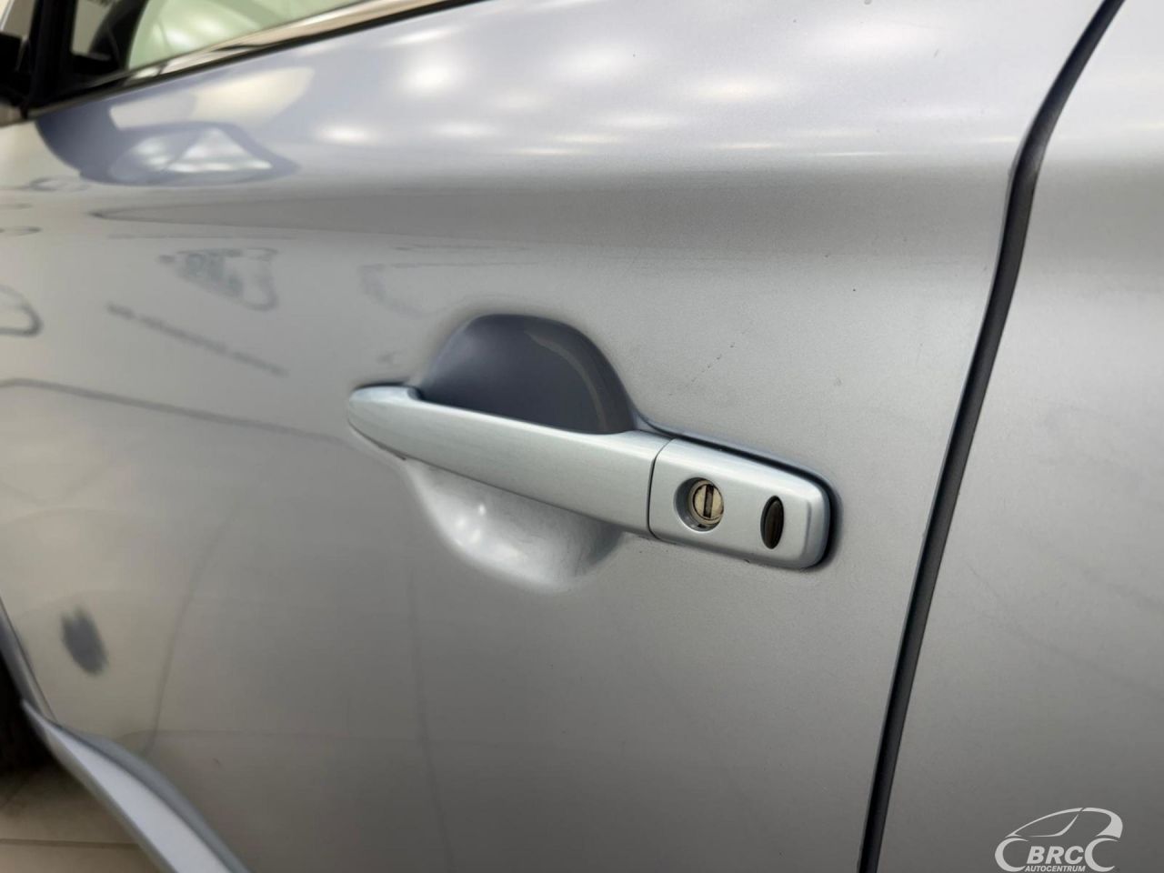 Mitsubishi Outlander | 4