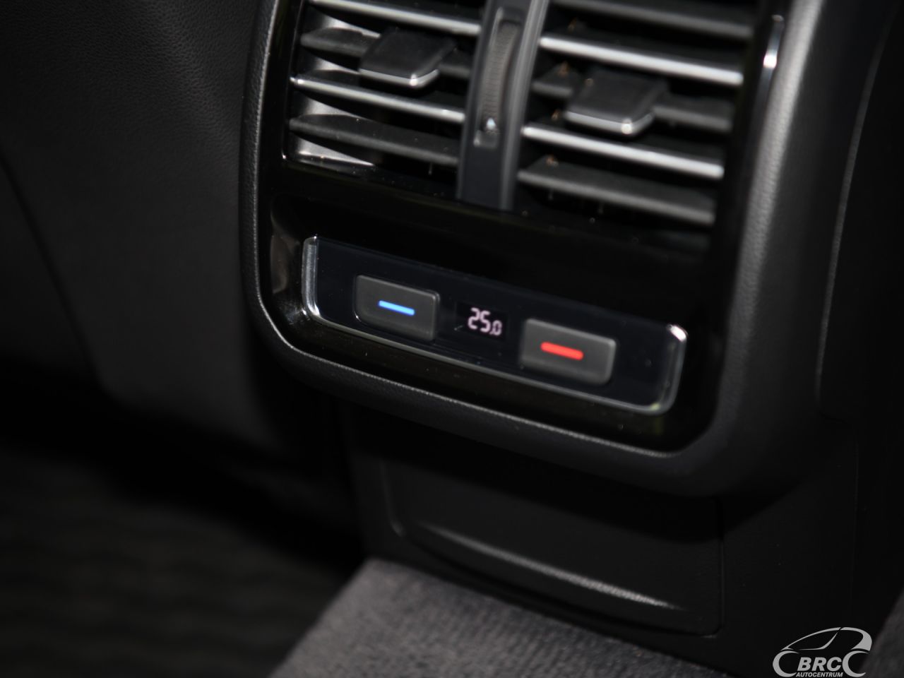 Volkswagen Passat | 11