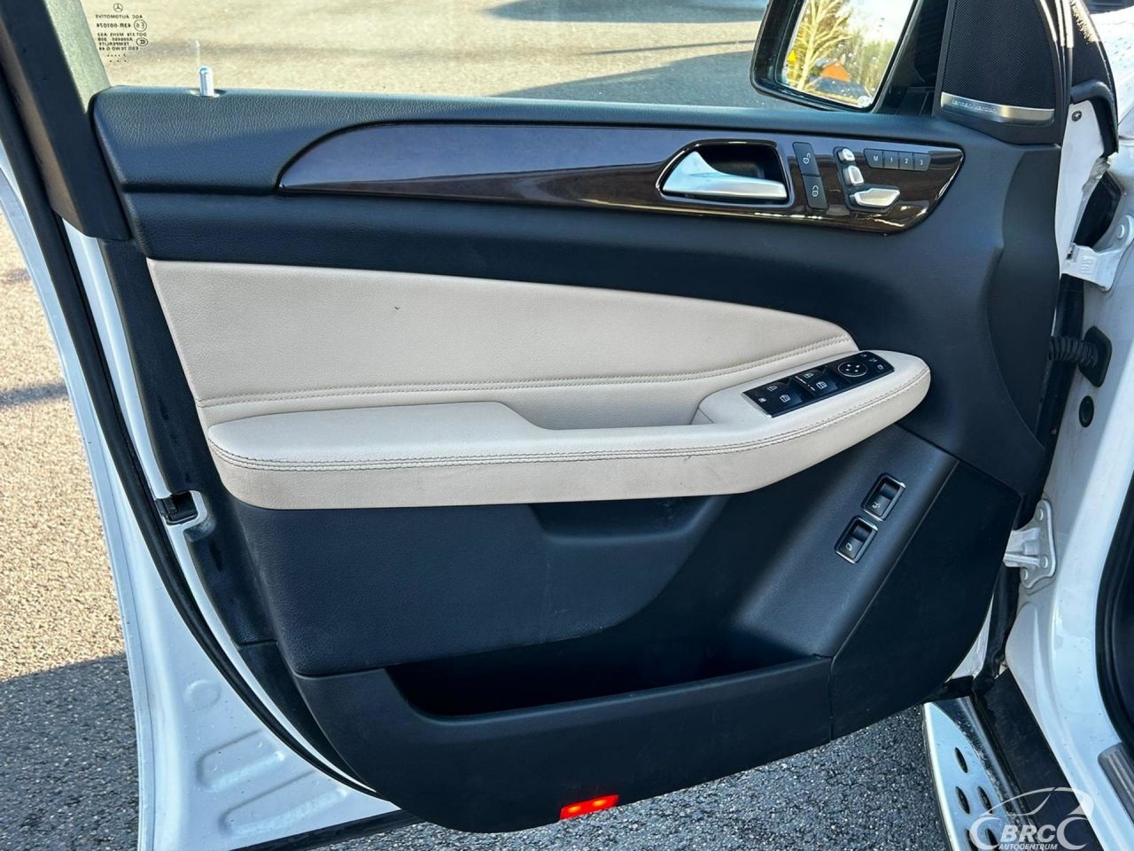 Mercedes-Benz GLS450 | 14