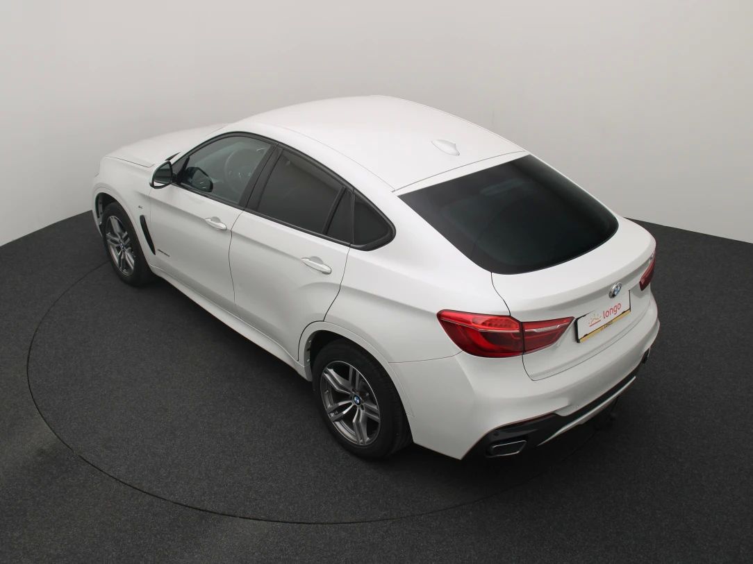 BMW X6 | 10