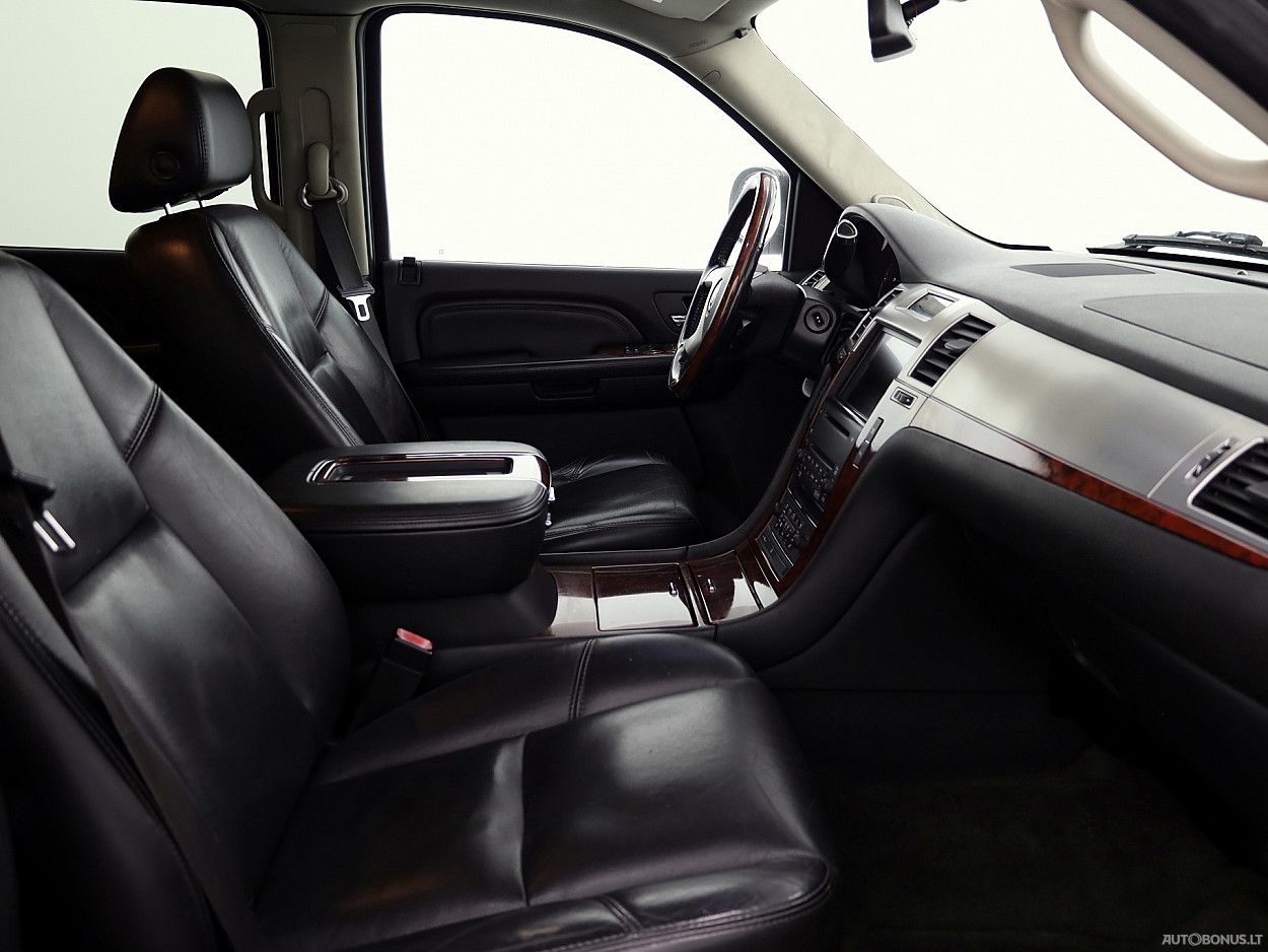 Cadillac Escalade | 5