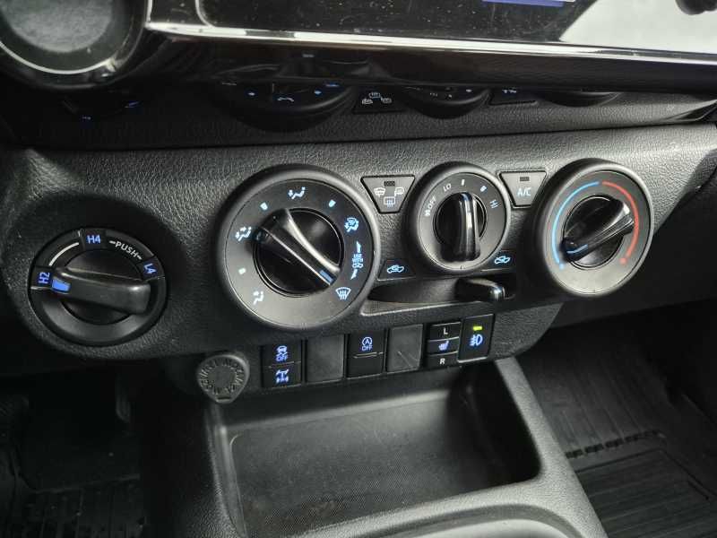 Toyota Hilux | 14