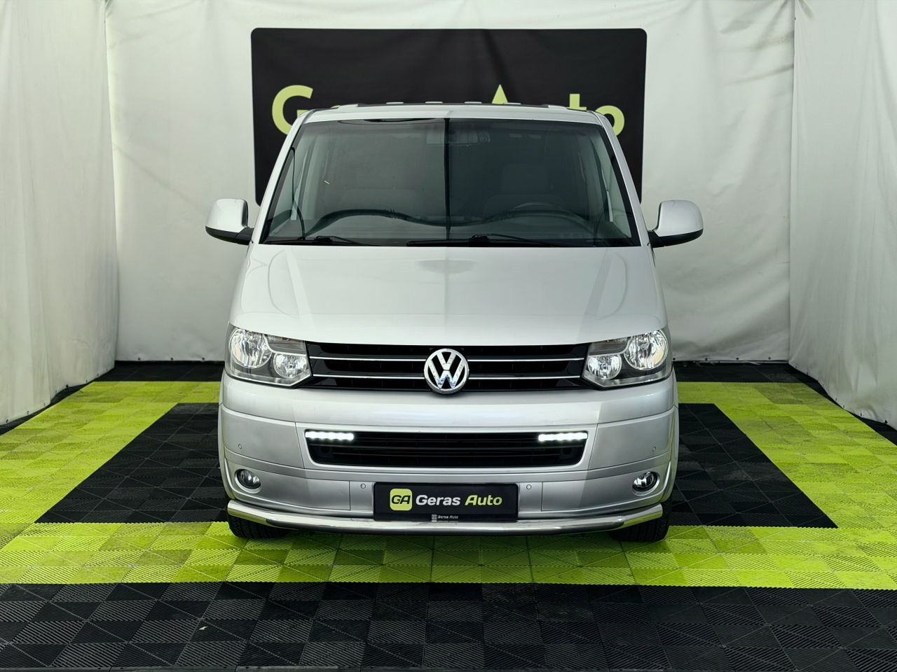 Volkswagen Caravelle | 6