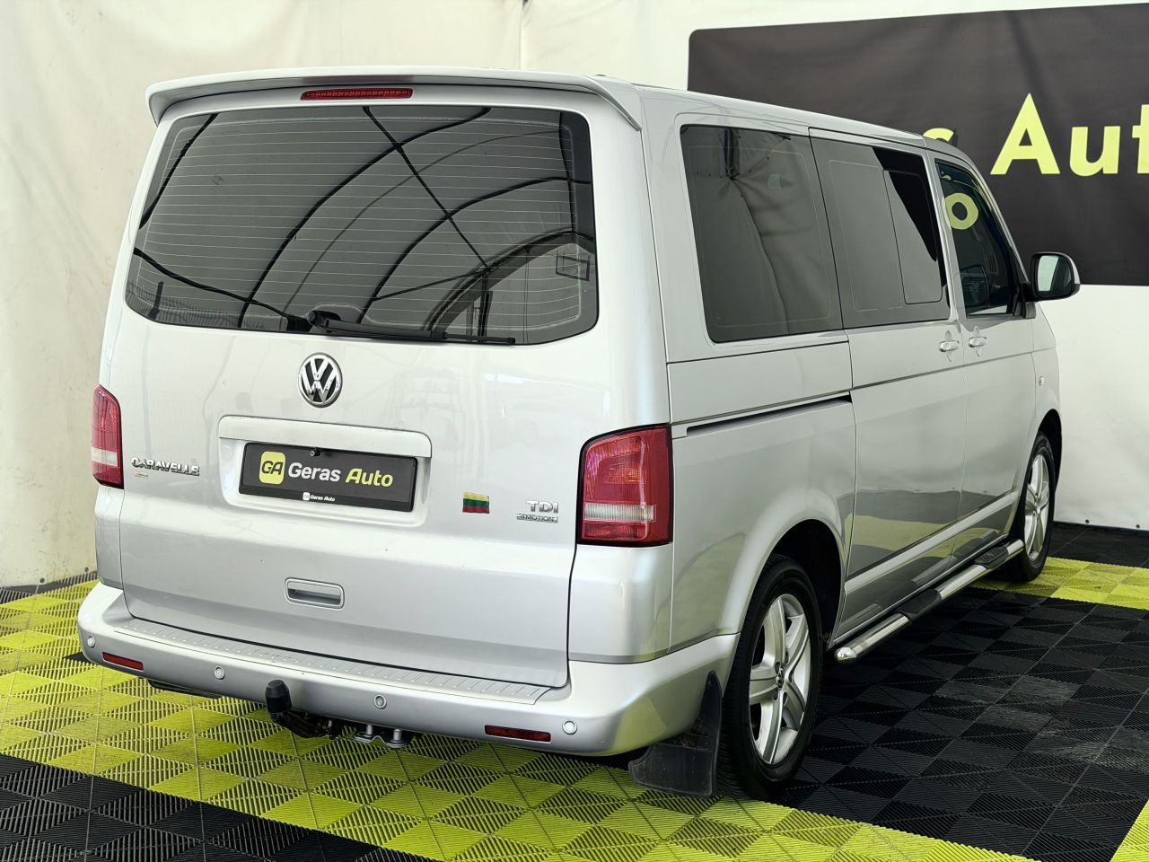 Volkswagen Caravelle | 3