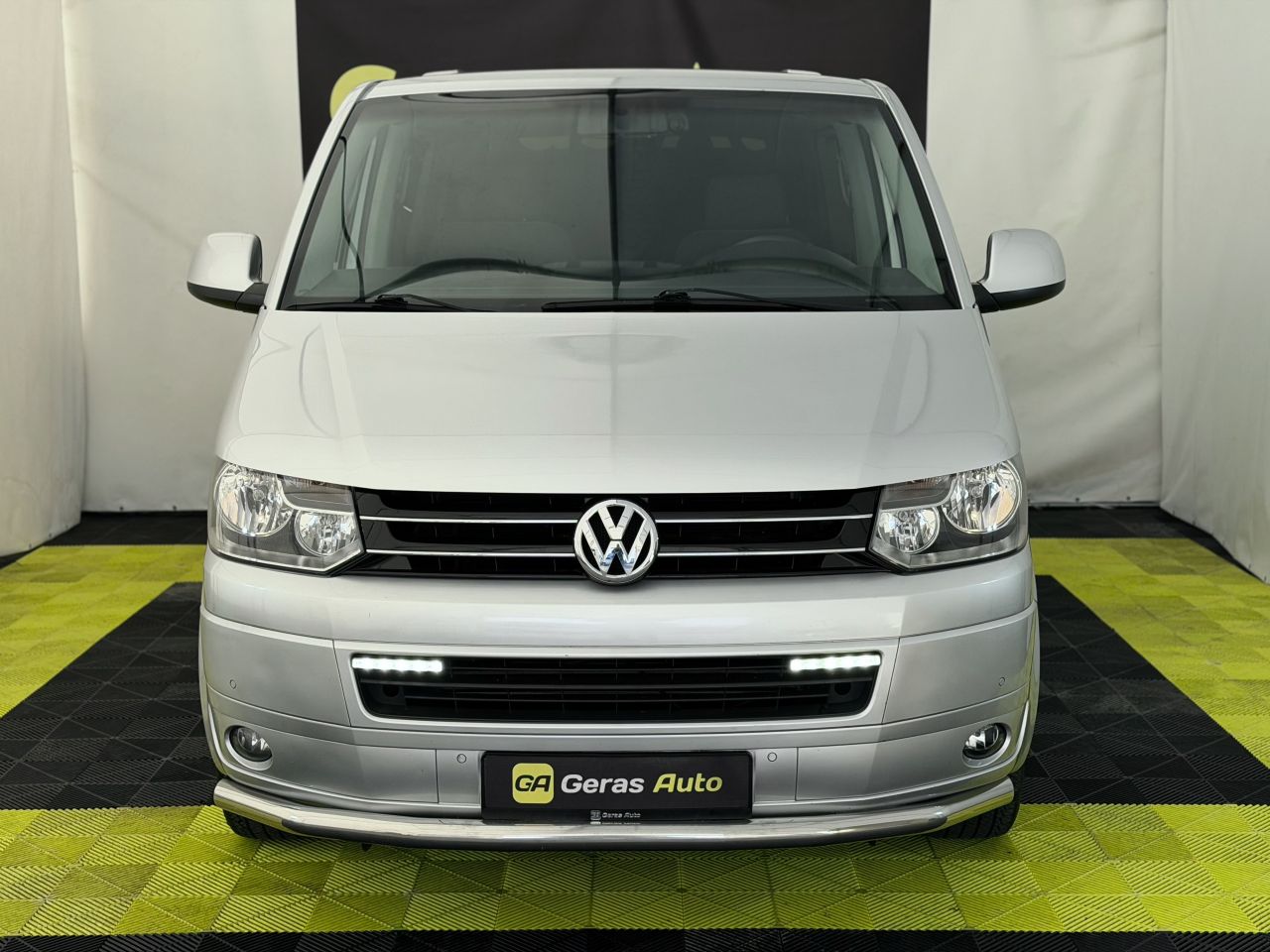 Volkswagen Caravelle | 1