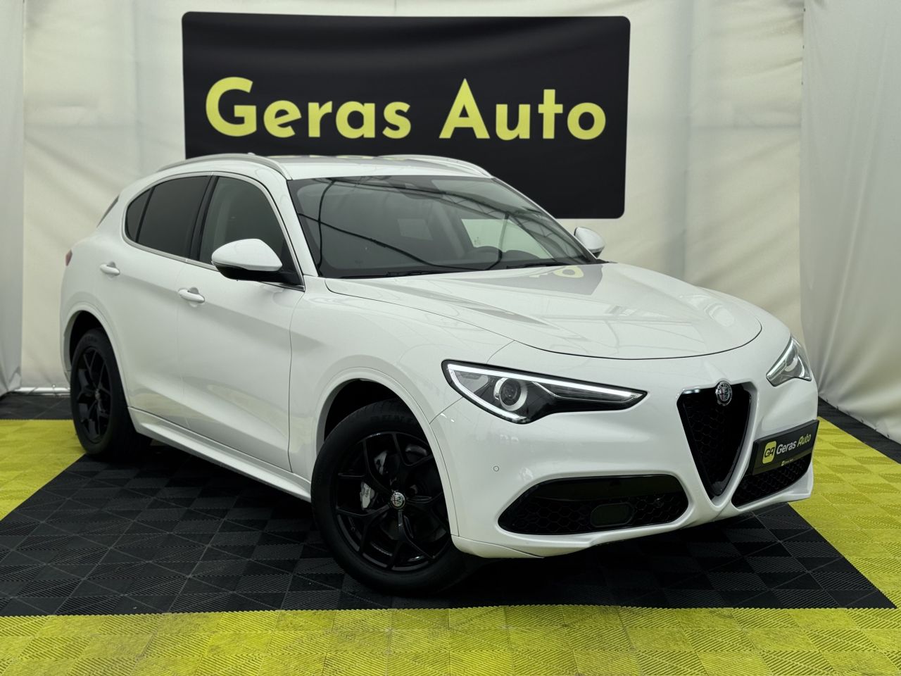 Alfa Romeo Stelvio | 2