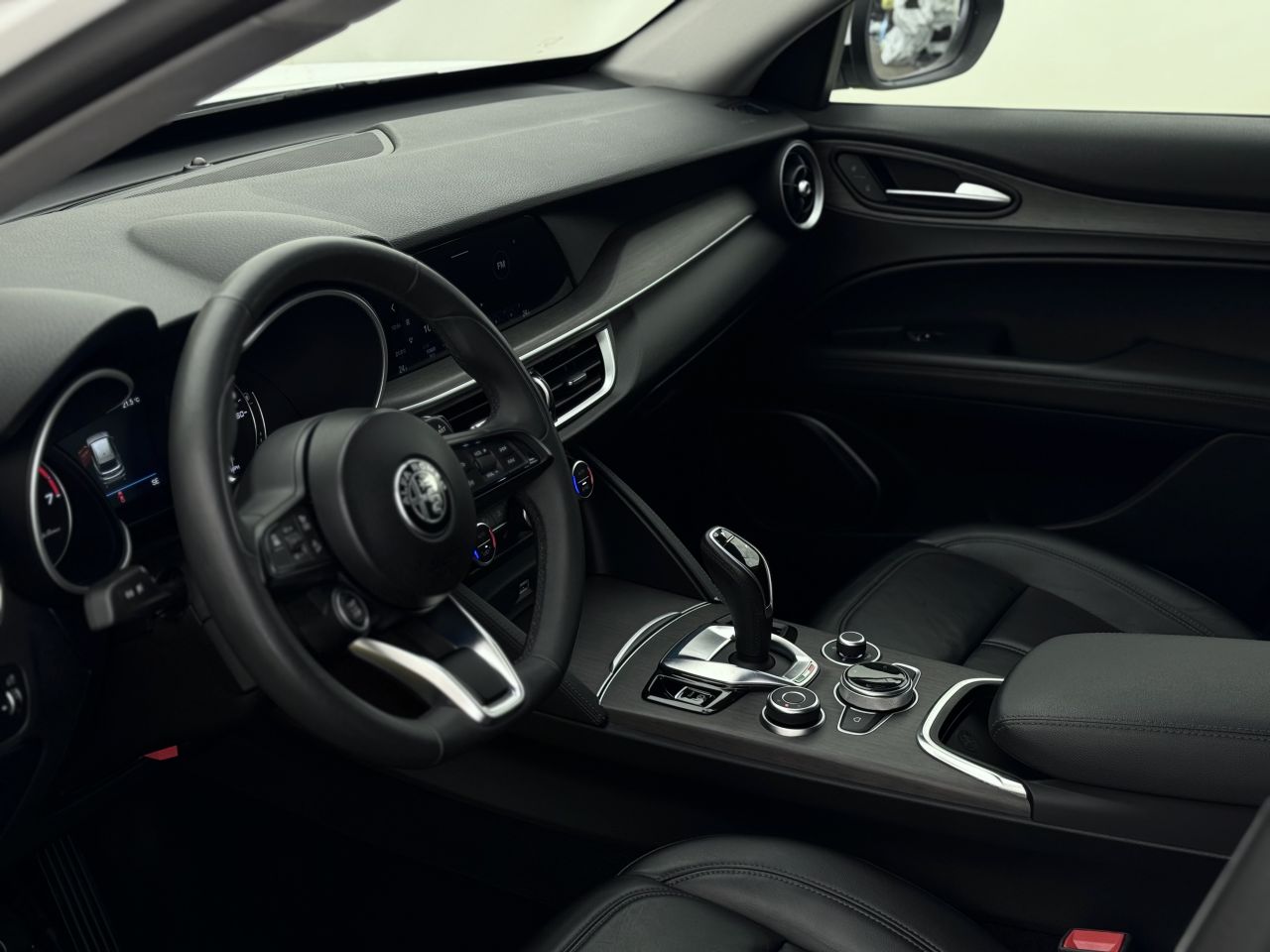 Alfa Romeo Stelvio | 7