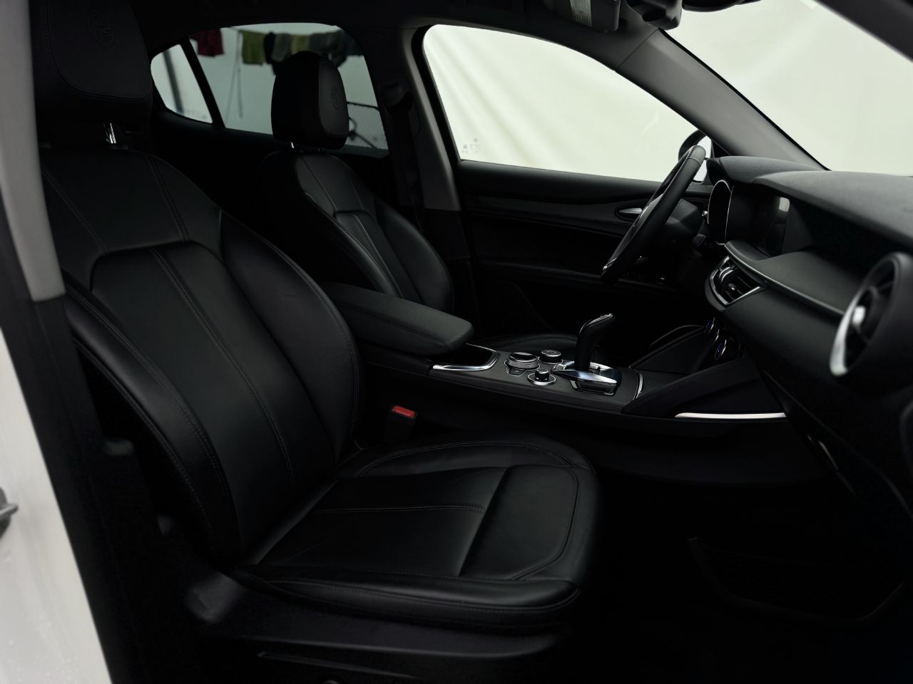 Alfa Romeo Stelvio | 13