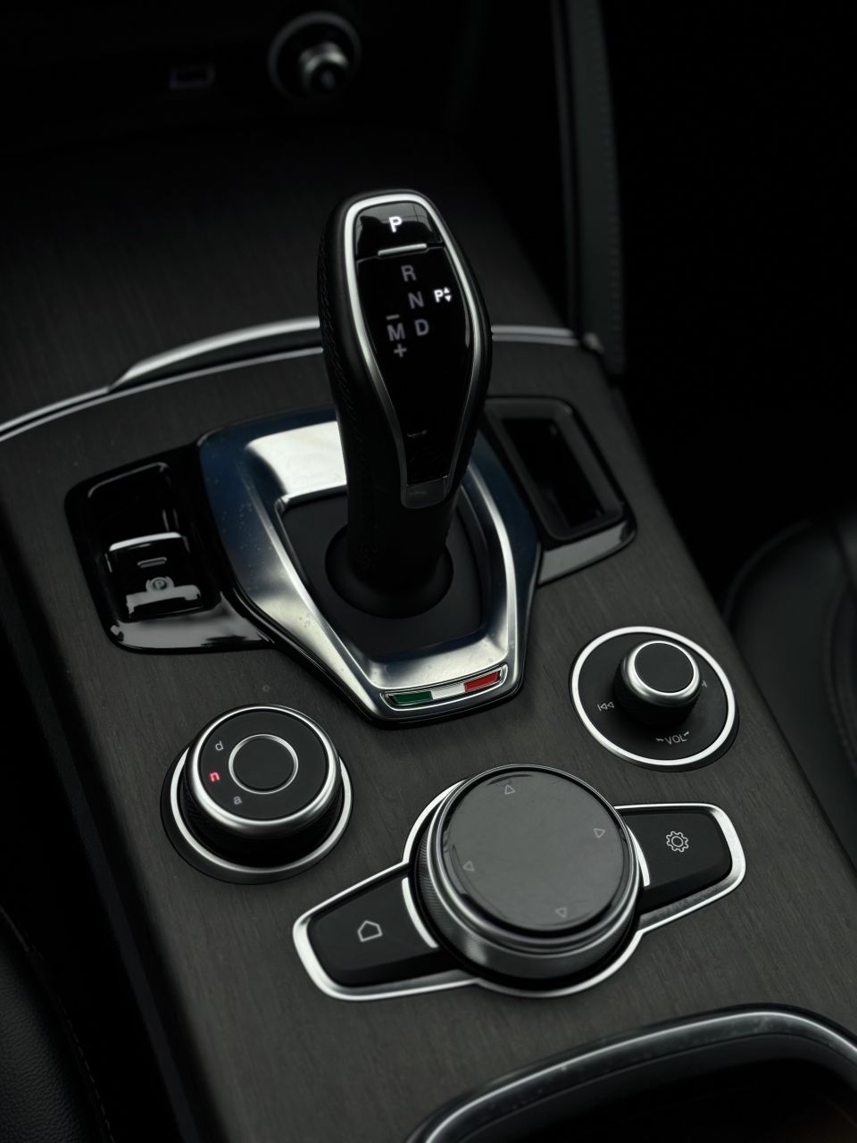 Alfa Romeo Stelvio | 20