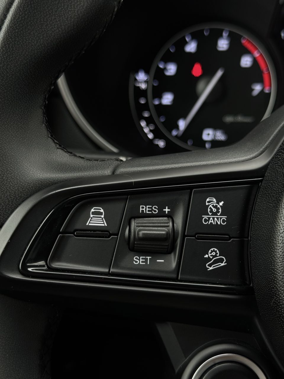 Alfa Romeo Stelvio | 26