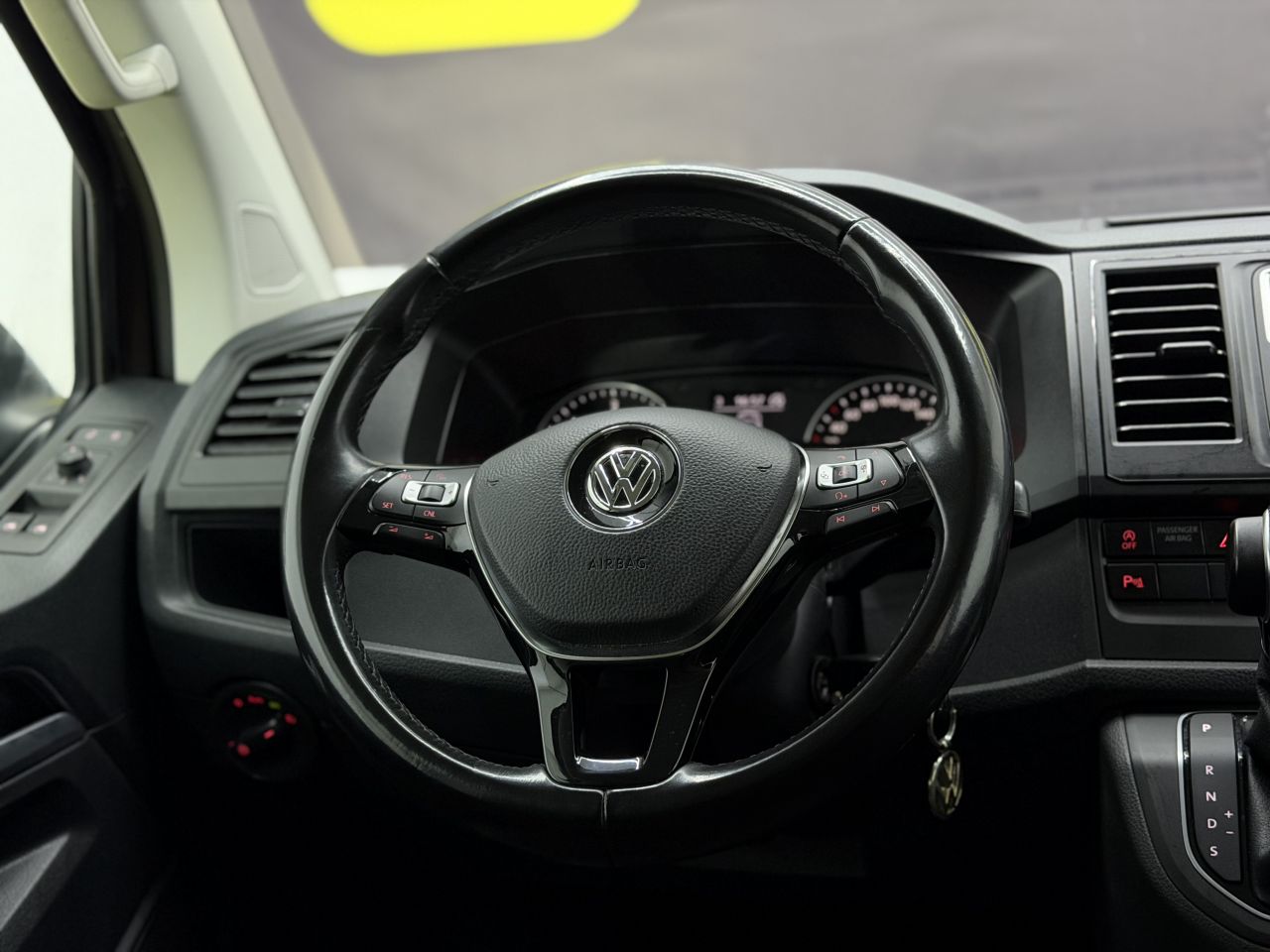 Volkswagen Multivan | 16