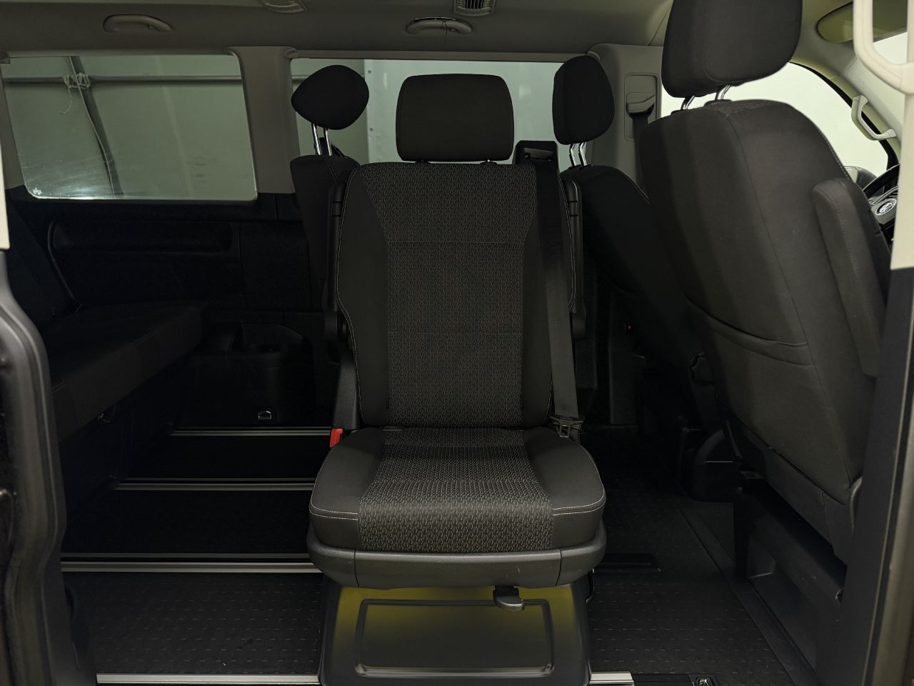 Volkswagen Multivan | 11