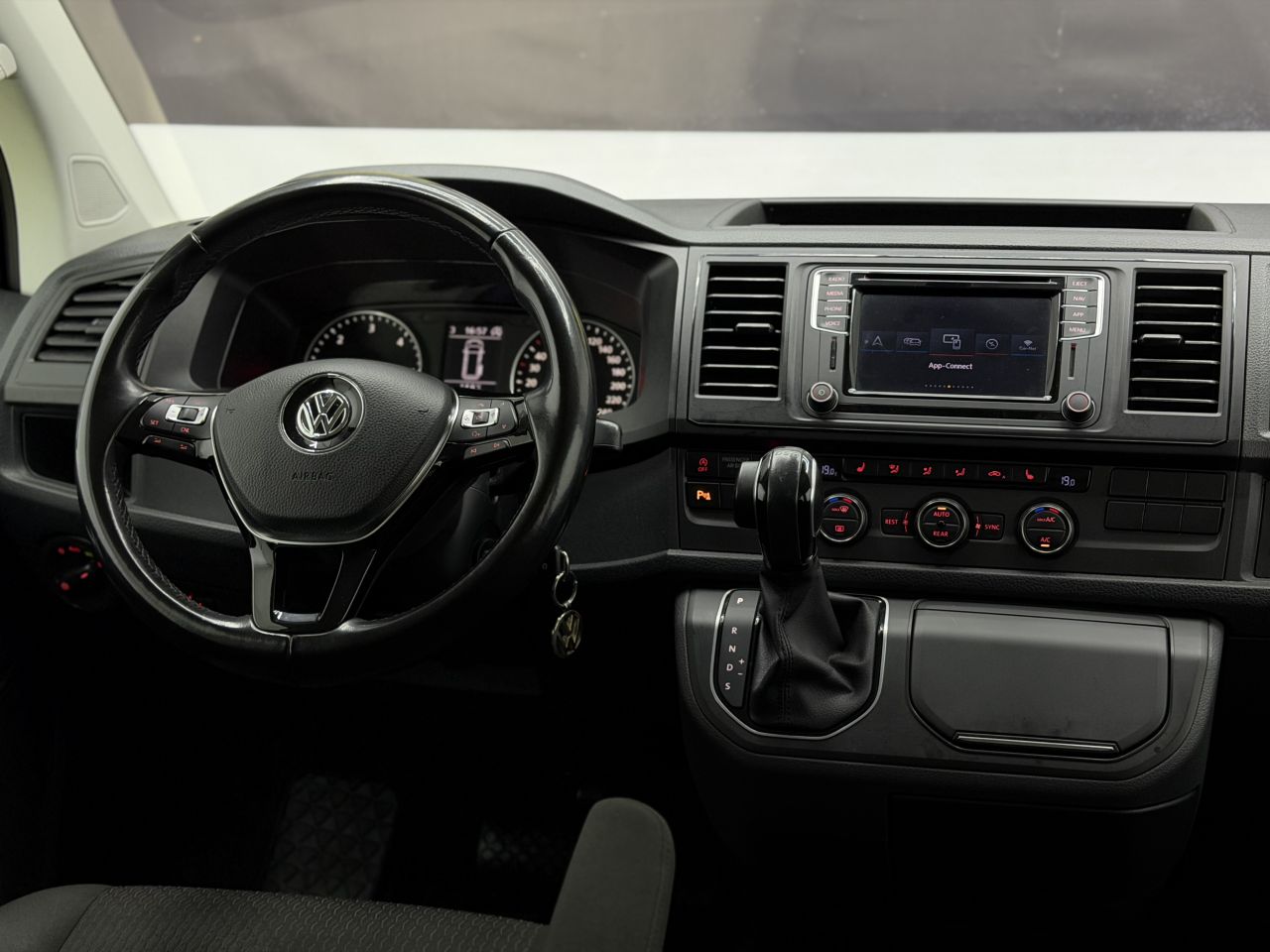 Volkswagen Multivan | 15