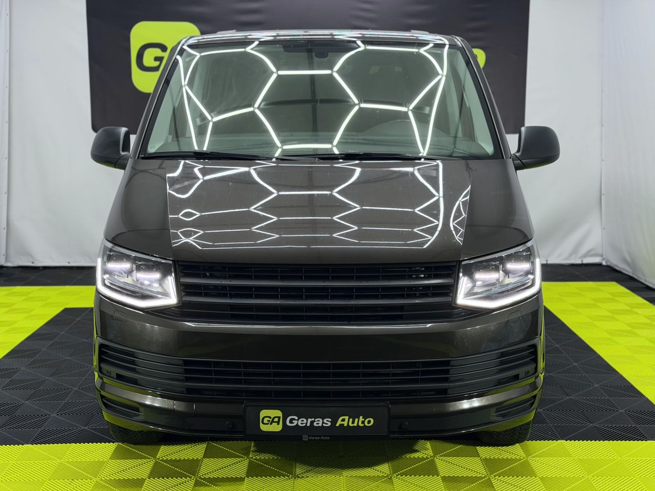 Volkswagen Multivan | 1