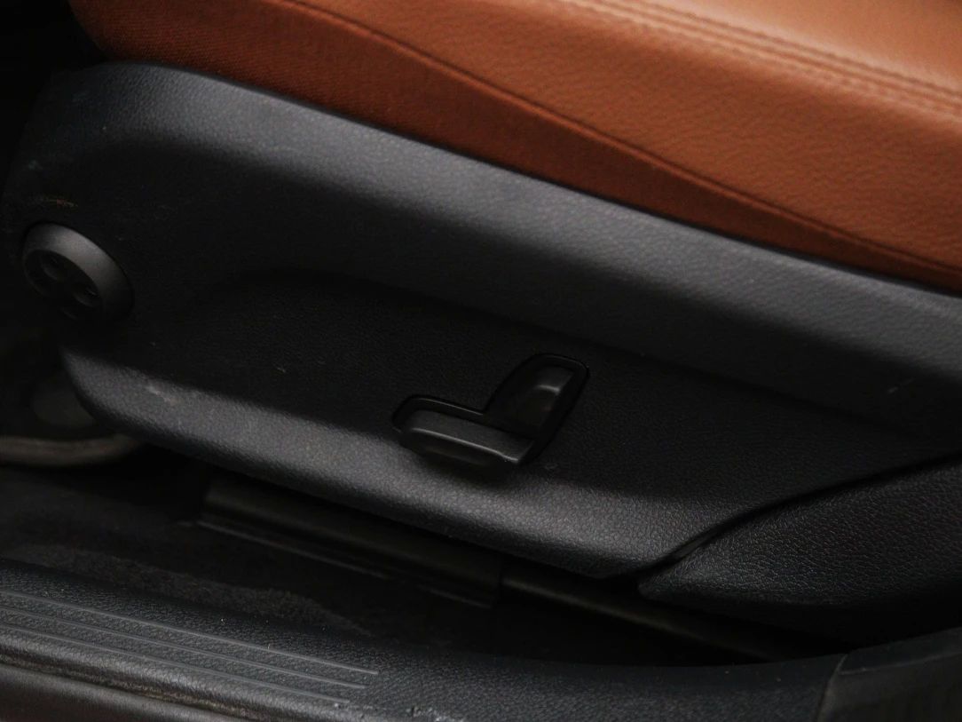 Mercedes-Benz C300 | 43