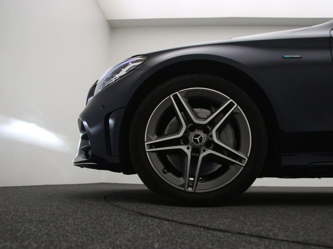 Mercedes-Benz C300 | 27