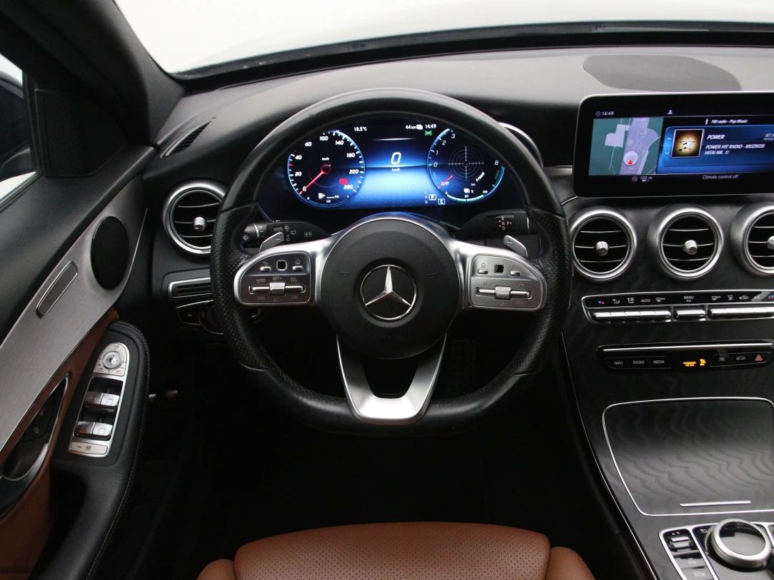 Mercedes-Benz C300 | 16