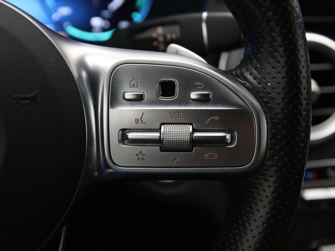 Mercedes-Benz C300 | 35