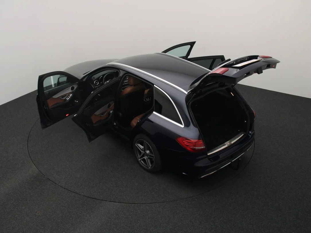 Mercedes-Benz C300 | 12