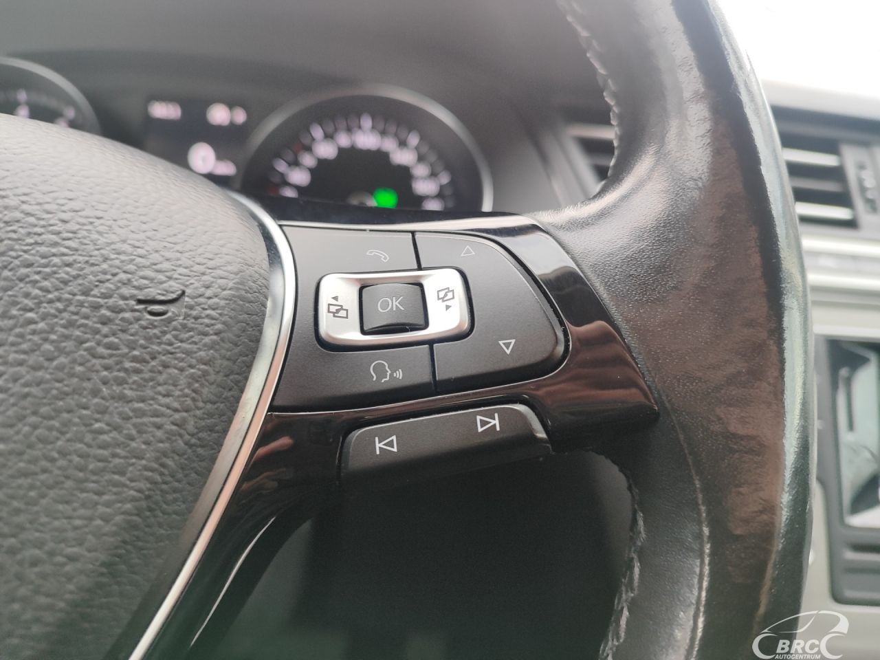 Volkswagen Passat | 23