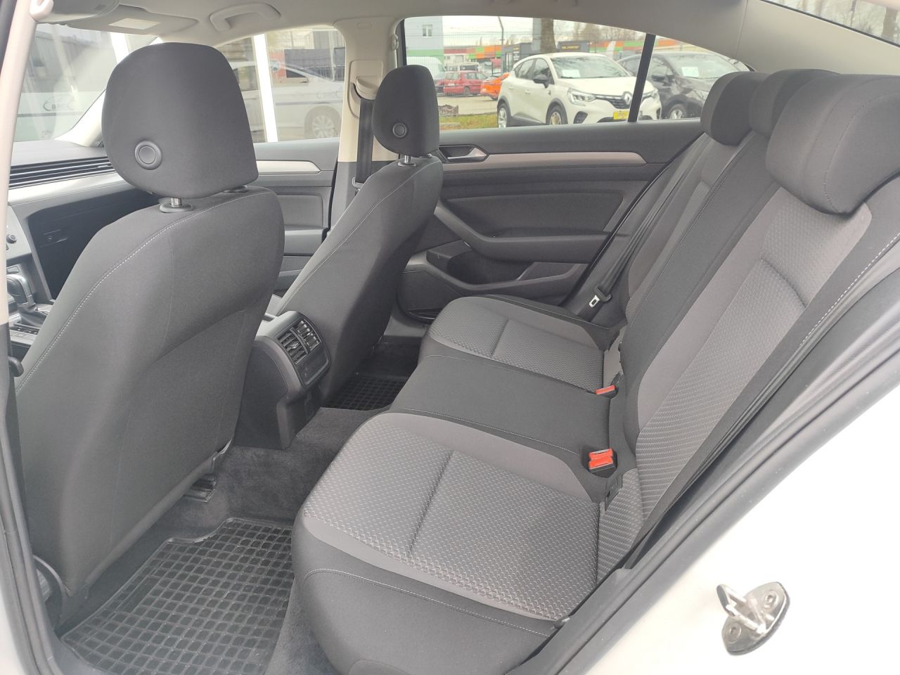 Volkswagen Passat | 13