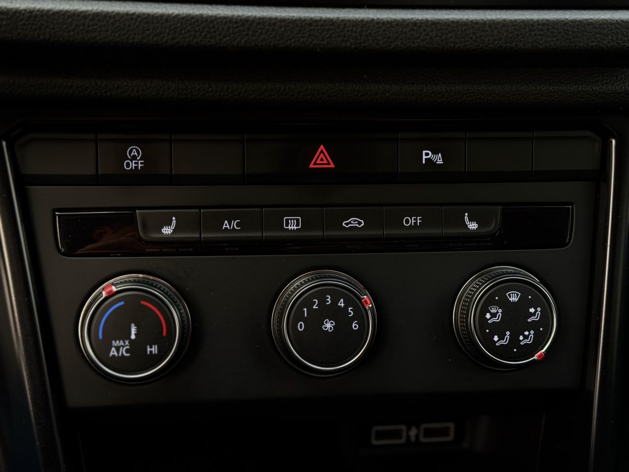 Volkswagen T-Roc | 17