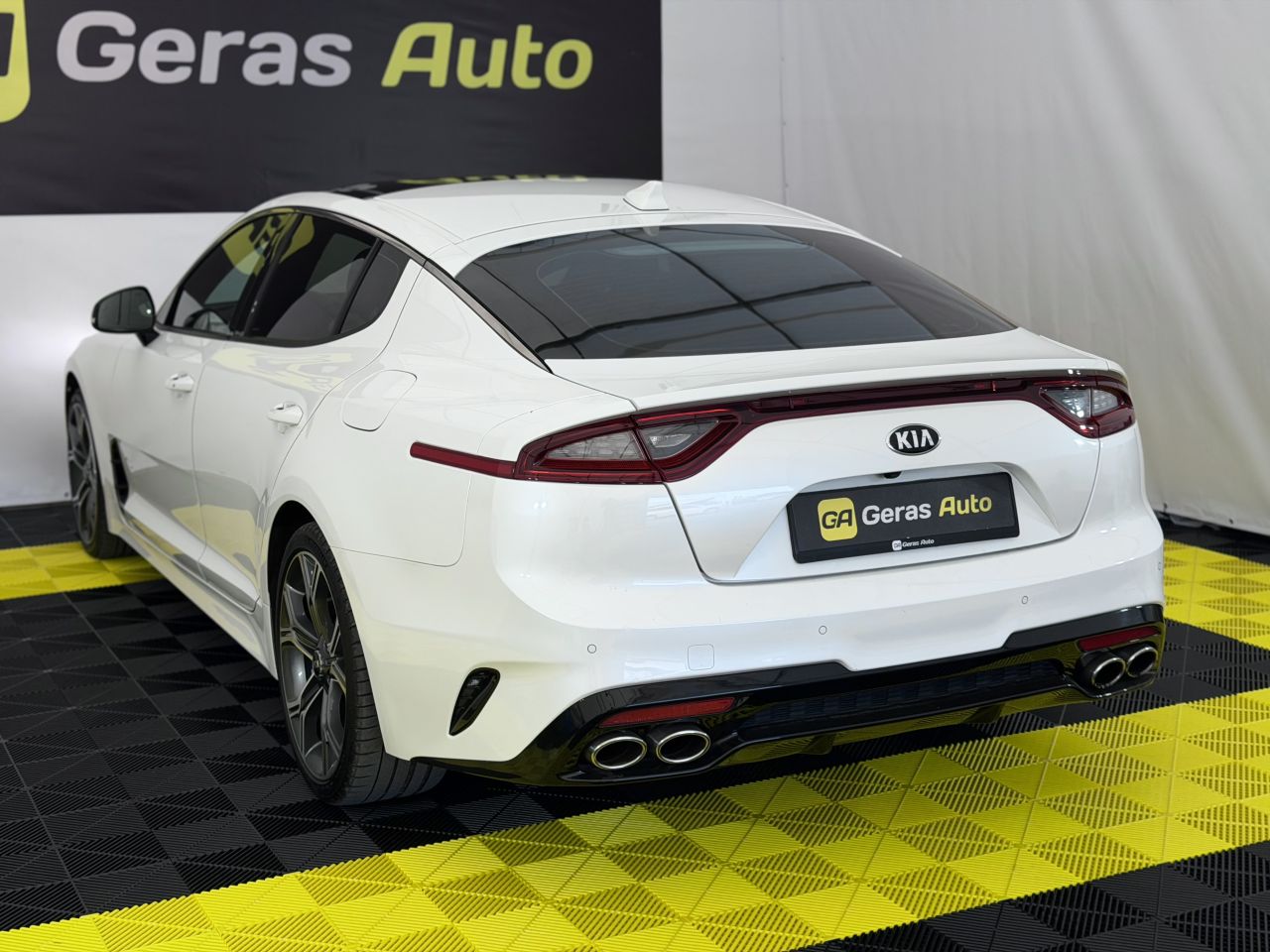 Kia Stinger | 5