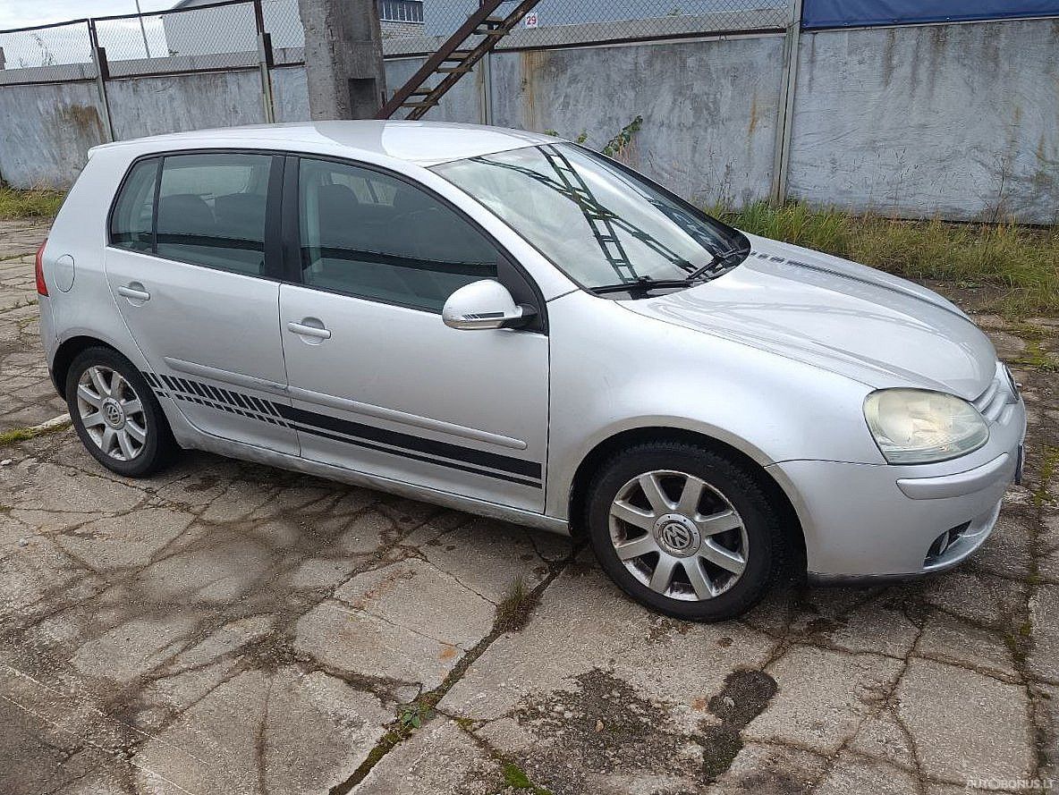 Volkswagen Golf, 2.0 l., hečbekas