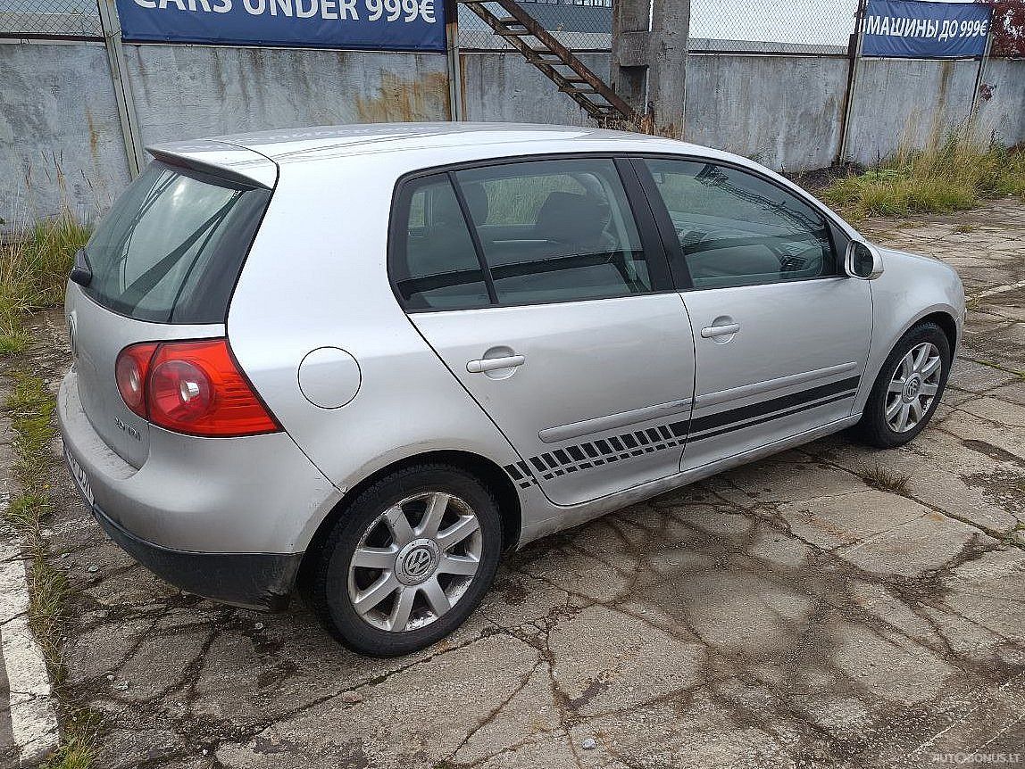 Volkswagen Golf | 2